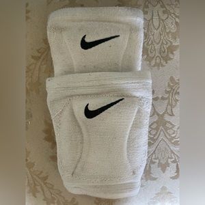 Nike volleyball knee pads